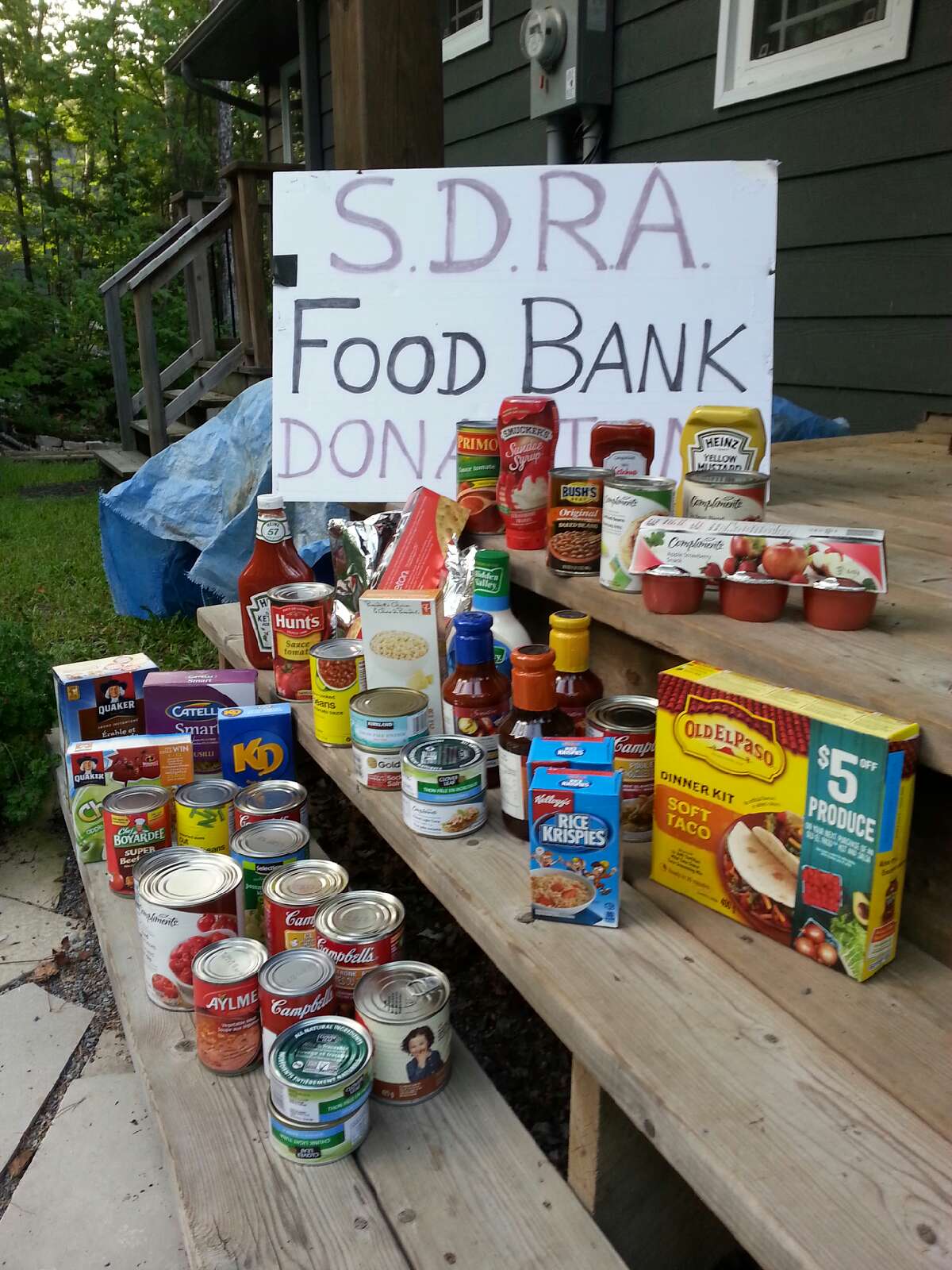 20180903_FOOD DRIVE.jpeg